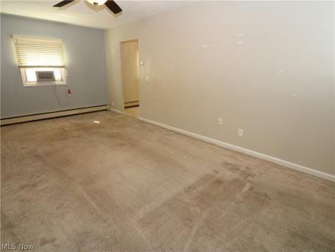 654 Poplar Street Elyria OH 44035