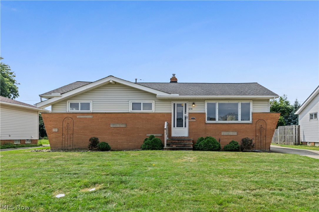 578 E Dartmoor Avenue Seven Hills OH 44131
