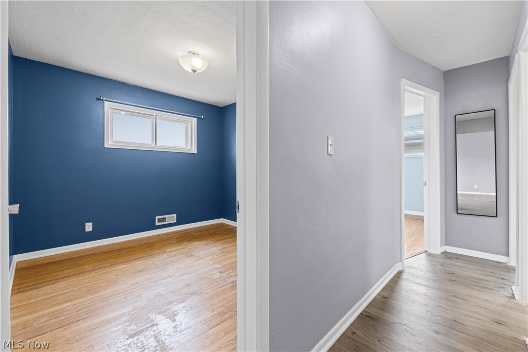 578 E Dartmoor Avenue Seven Hills OH 44131