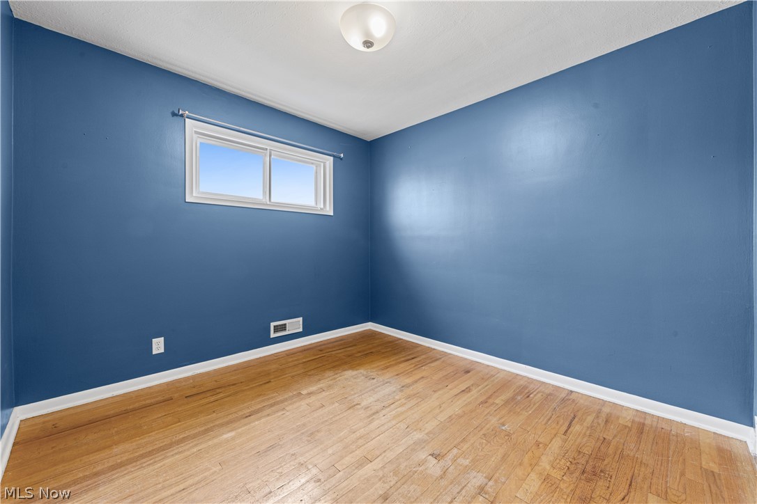 578 E Dartmoor Avenue Seven Hills OH 44131