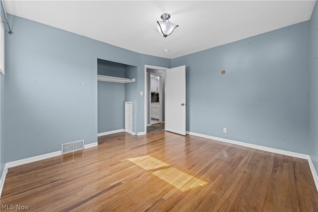 578 E Dartmoor Avenue Seven Hills OH 44131