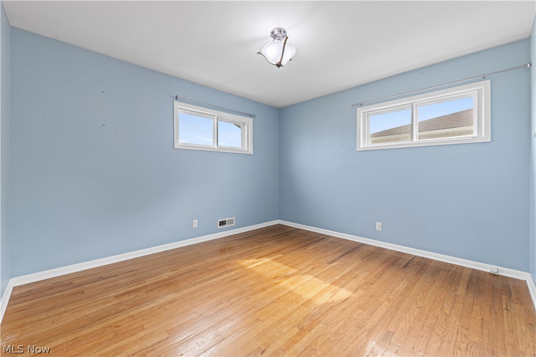 578 E Dartmoor Avenue Seven Hills OH 44131