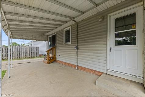 578 E Dartmoor Avenue Seven Hills OH 44131