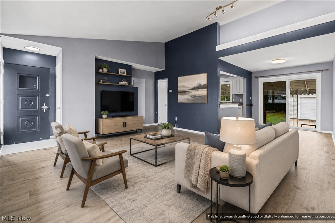 578 E Dartmoor Avenue Seven Hills OH 44131