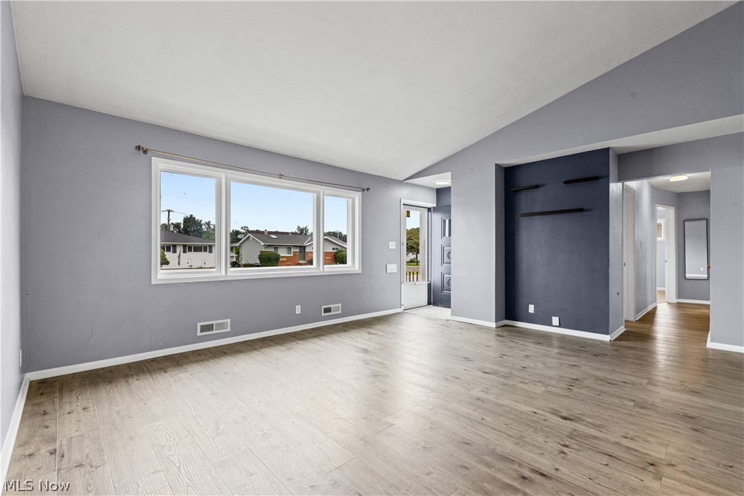 578 E Dartmoor Avenue Seven Hills OH 44131
