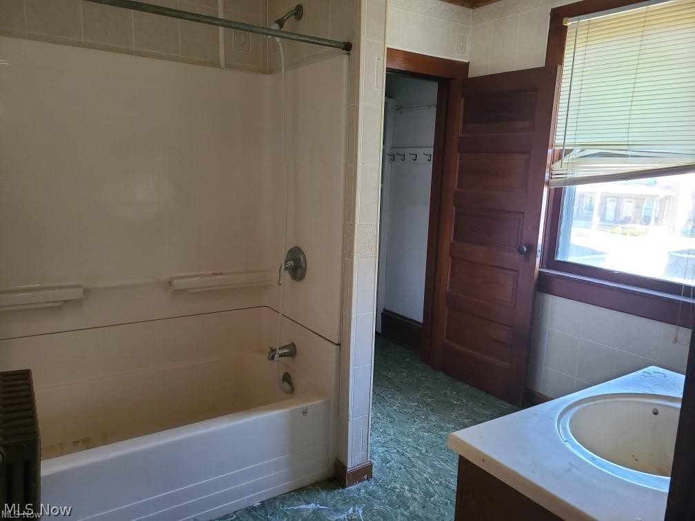 344 W Main Street East Palestine OH 44413