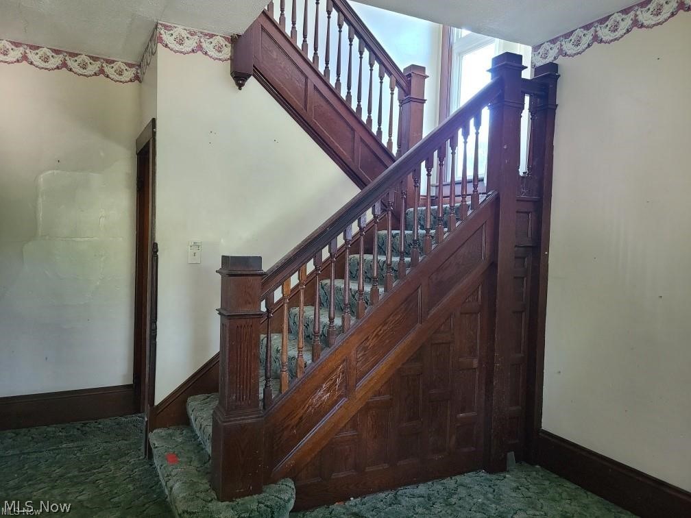 344 W Main Street East Palestine OH 44413