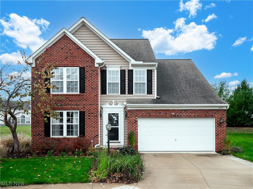 725 Jockeys Circle Avon Lake OH 44012