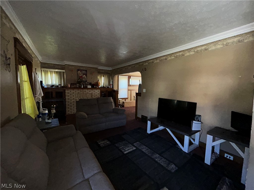 1251 E 143rd Street East Cleveland OH 44112