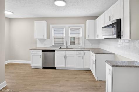 5177 Cato Street Maple Heights OH 44137