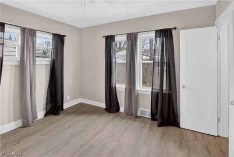 5177 Cato Street Maple Heights OH 44137