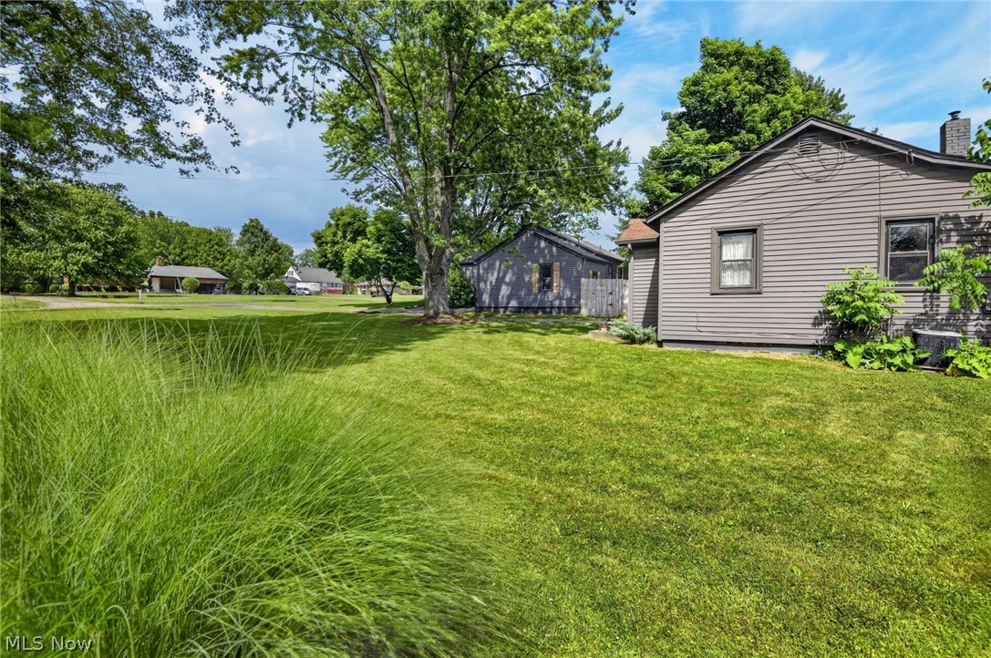 555 Secrist Lane Girard OH 44420