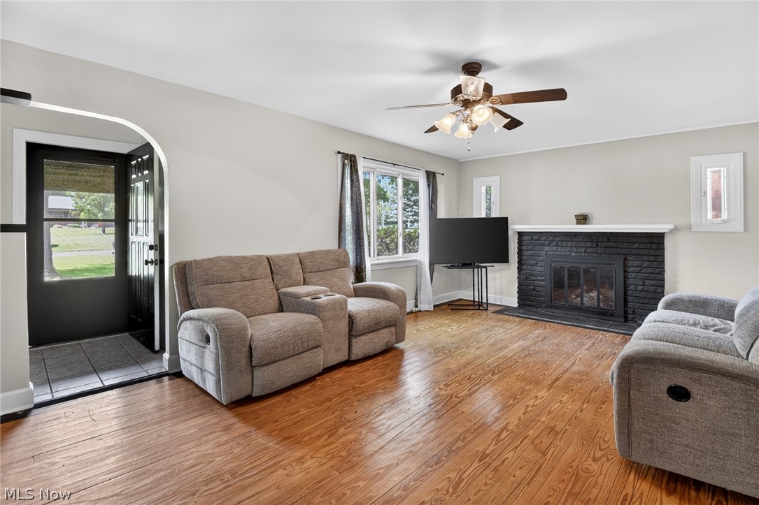 555 Secrist Lane Girard OH 44420