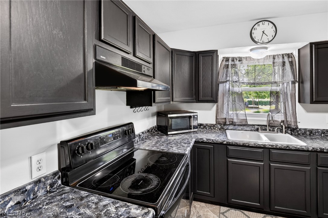 555 Secrist Lane Girard OH 44420