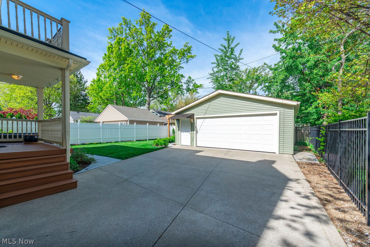 1246 Overlook Road Lakewood OH 44107