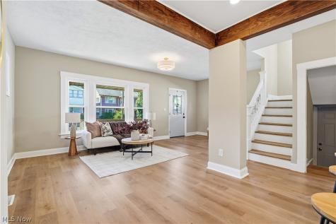 1565 Winton Lakewood OH 44107