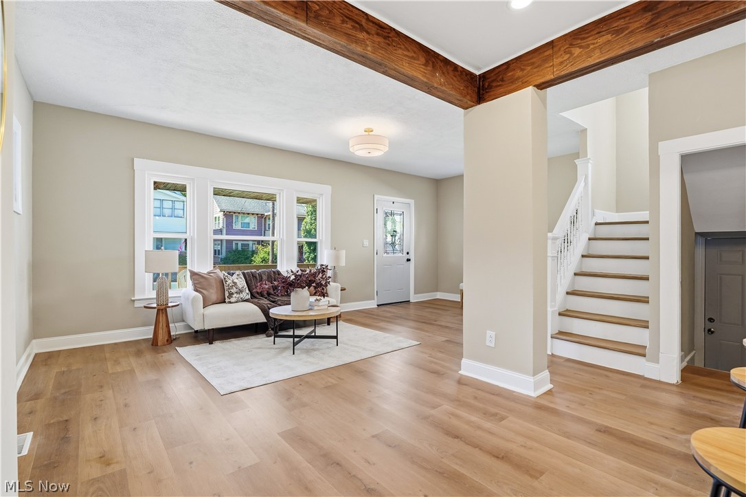 1565 Winton Lakewood OH 44107