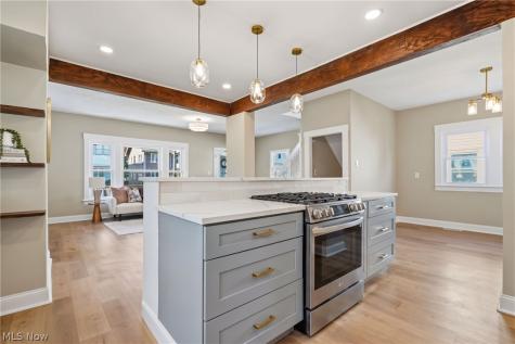 1565 Winton Lakewood OH 44107