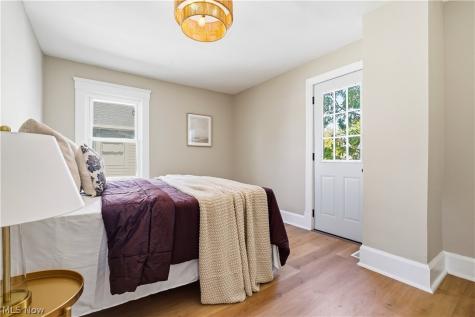 1565 Winton Lakewood OH 44107