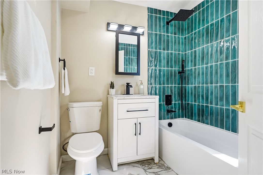 1565 Winton Lakewood OH 44107