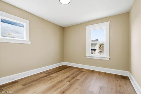 1565 Winton Lakewood OH 44107