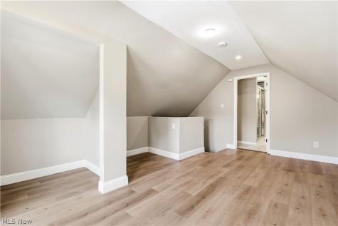 1565 Winton Lakewood OH 44107