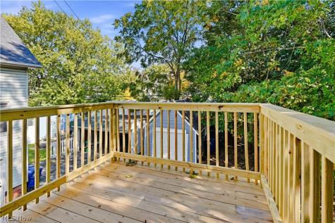 1565 Winton Lakewood OH 44107