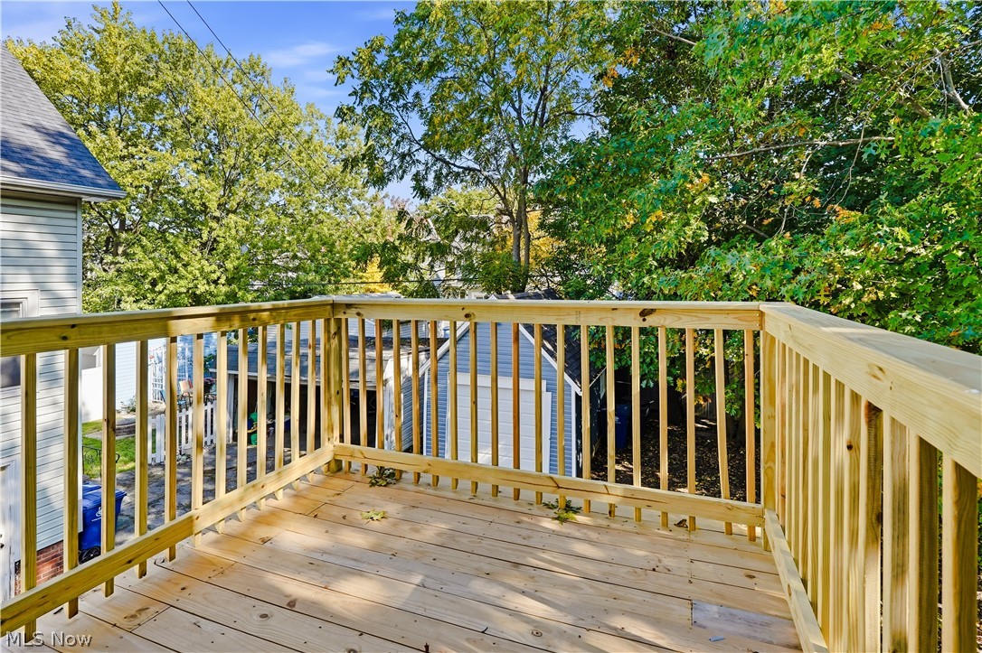 1565 Winton Lakewood OH 44107