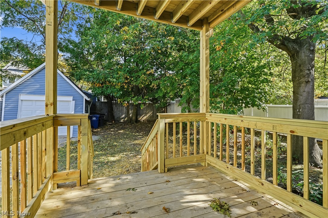 1565 Winton Lakewood OH 44107