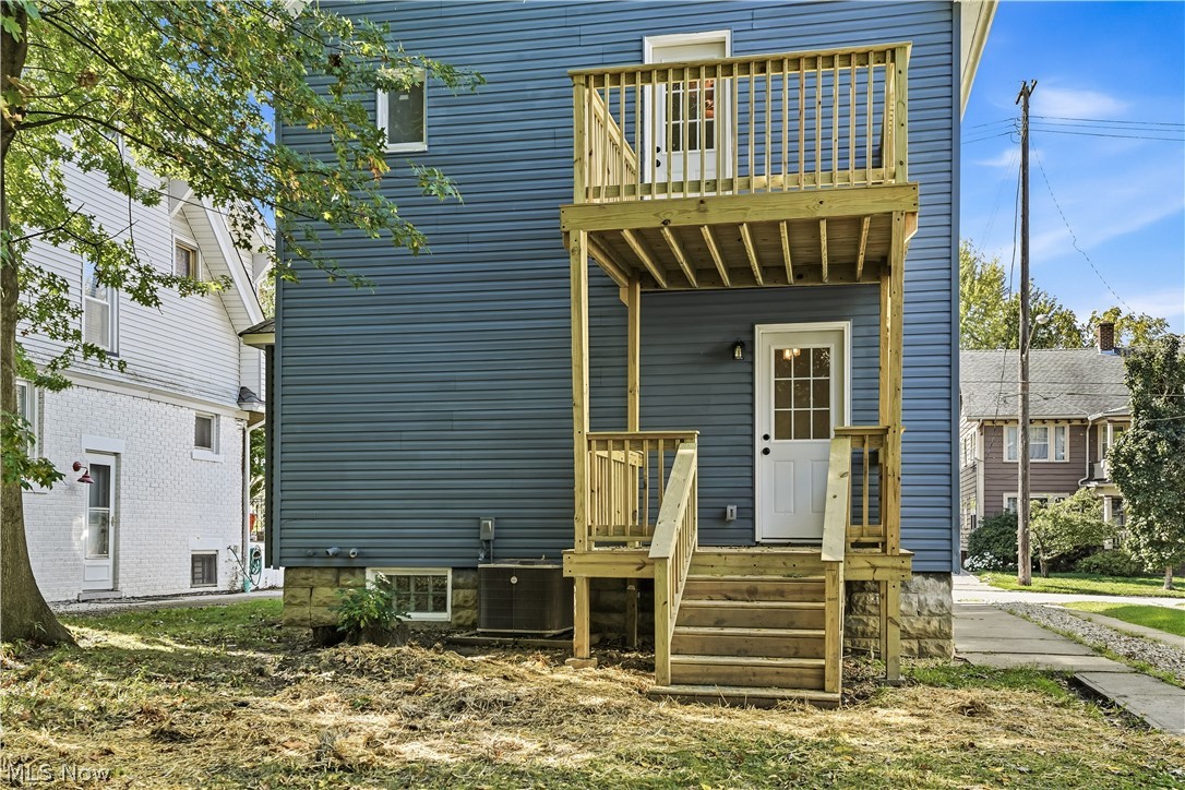 1565 Winton Lakewood OH 44107