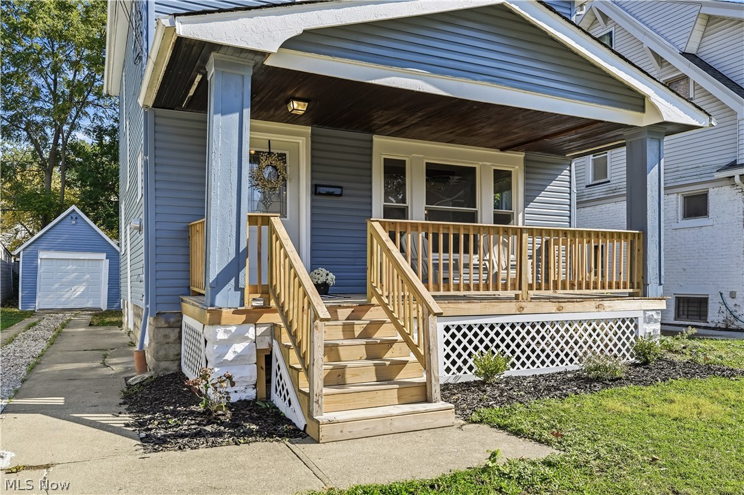 1565 Winton Lakewood OH 44107