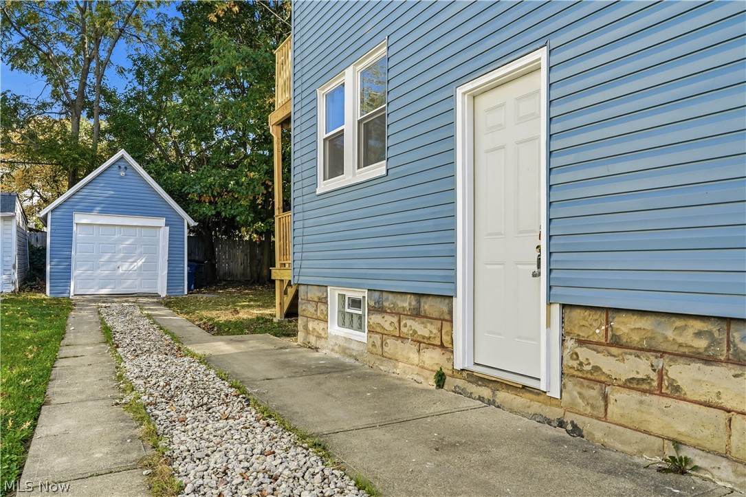 1565 Winton Lakewood OH 44107