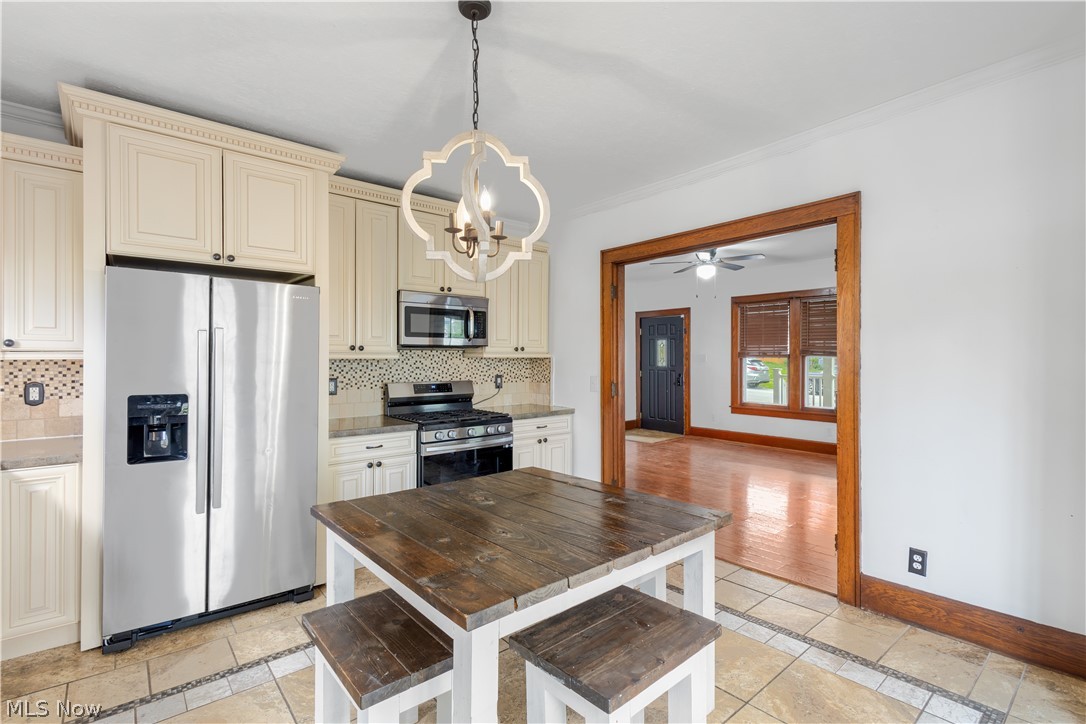 1407 Stewart Avenue Cambridge OH 43725