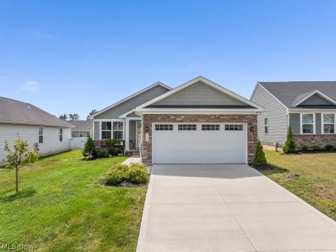 998 Sunrise Way Akron OH 44312
