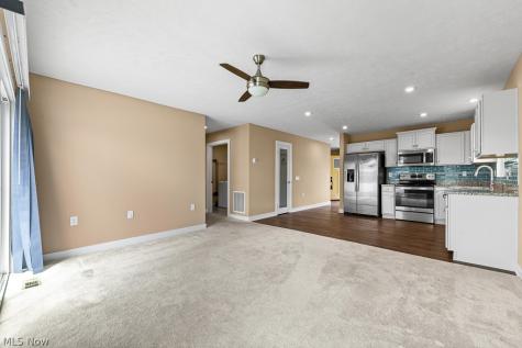 998 Sunrise Way Akron OH 44312