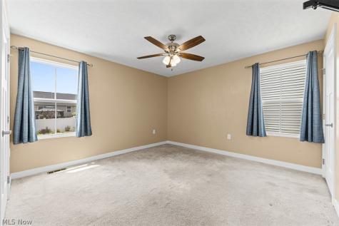998 Sunrise Way Akron OH 44312