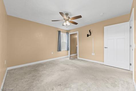 998 Sunrise Way Akron OH 44312