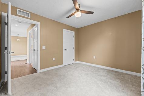 998 Sunrise Way Akron OH 44312