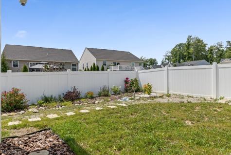 998 Sunrise Way Akron OH 44312