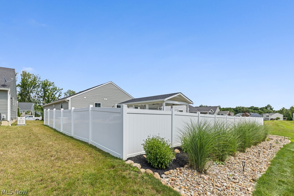 998 Sunrise Way Akron OH 44312