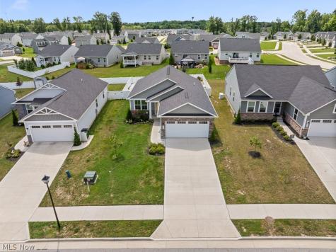 998 Sunrise Way Akron OH 44312