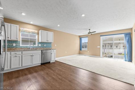 998 Sunrise Way Akron OH 44312