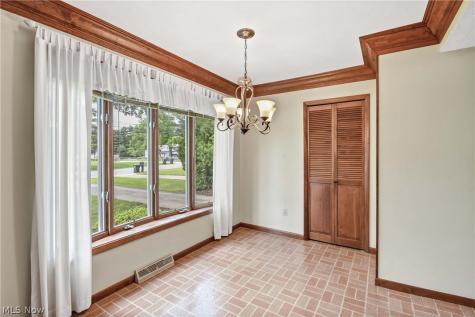 5884 Akins Road North Royalton OH 44133