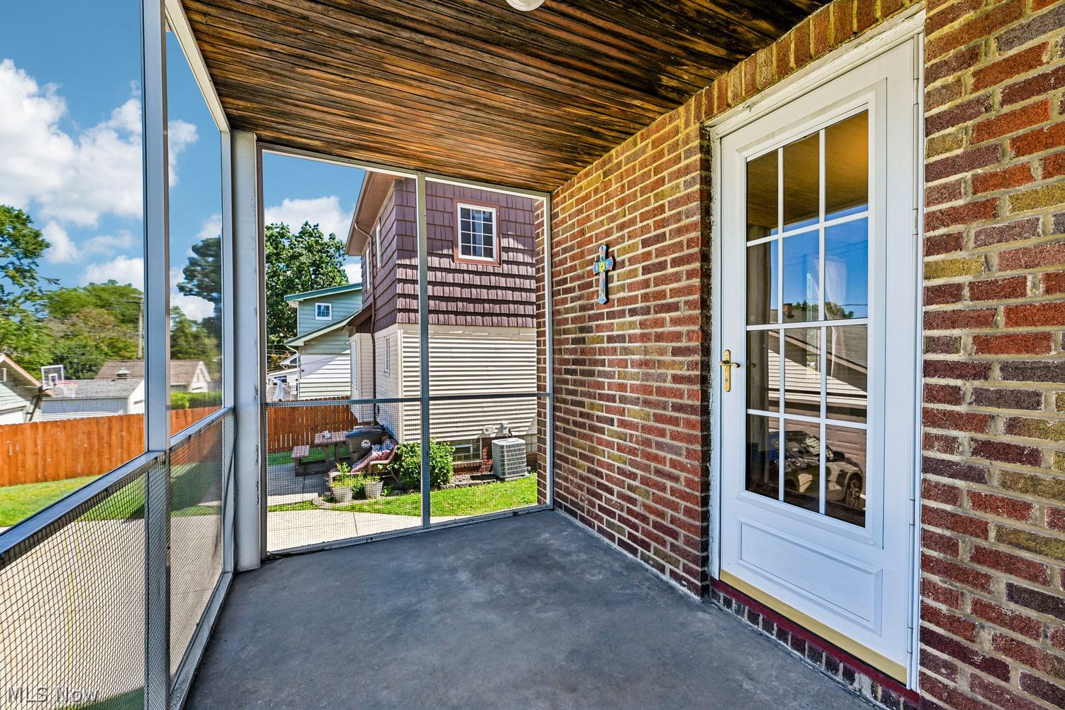 2052 Hillcrest Avenue Old Brooklyn OH 44109