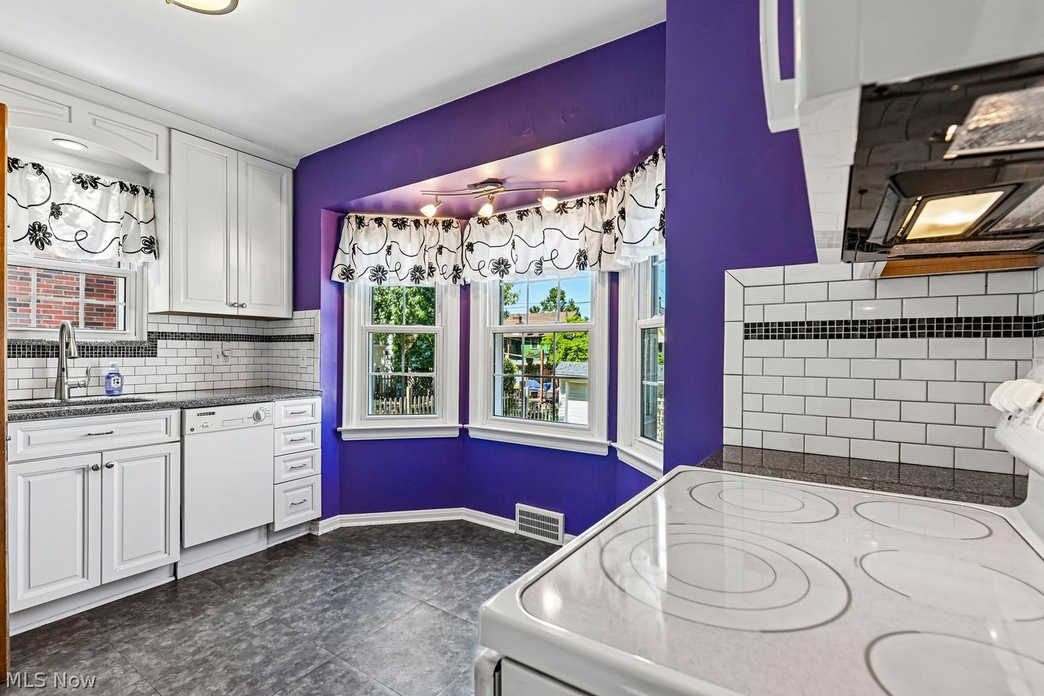 2052 Hillcrest Avenue Old Brooklyn OH 44109
