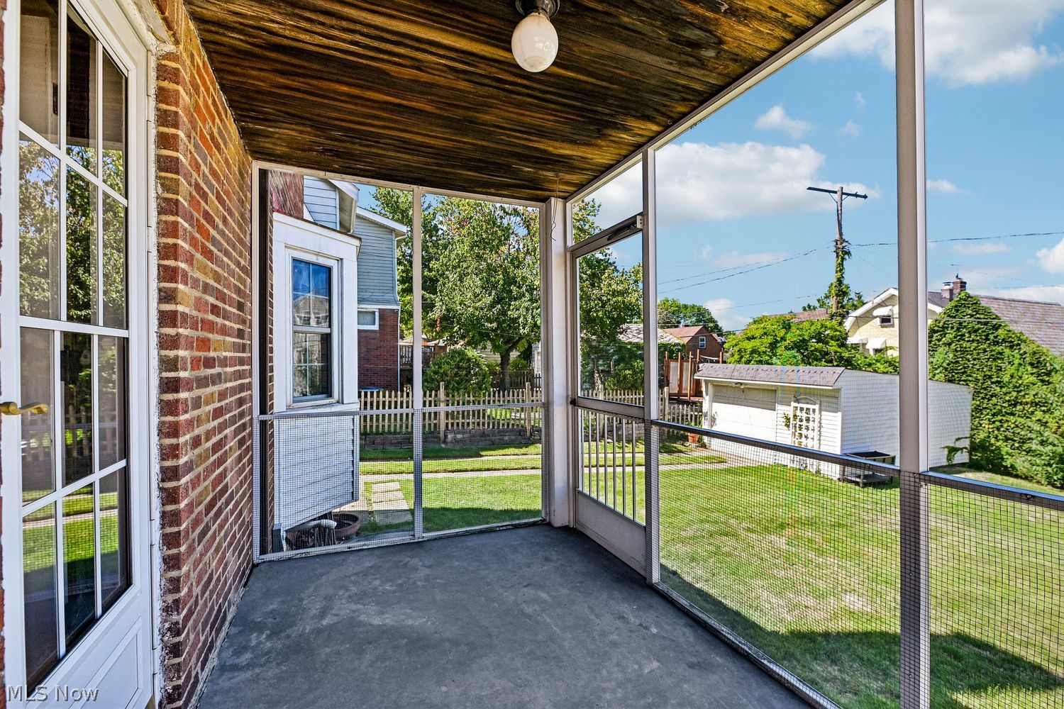 2052 Hillcrest Avenue Old Brooklyn OH 44109