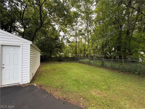 1045 Nome Avenue Akron OH 44320