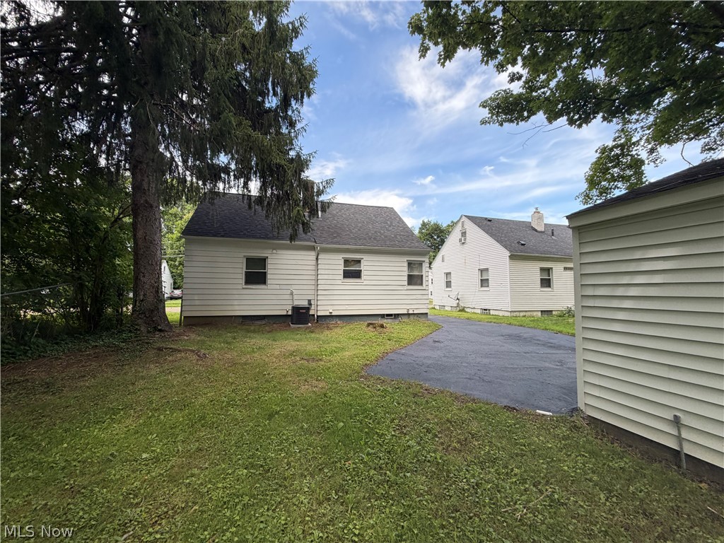 1045 Nome Avenue Akron OH 44320