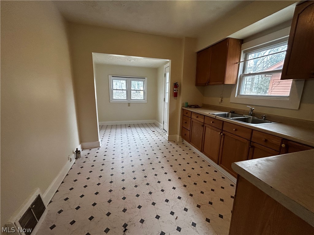 431 Noah Avenue Akron OH 44320