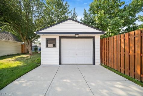 2823 Klusner Avenue Parma OH 44134